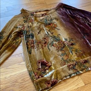 “Chaser” velvet top